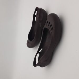 Crocs kadee slingback croslite rubber sandal brown vacation beach casual women 6